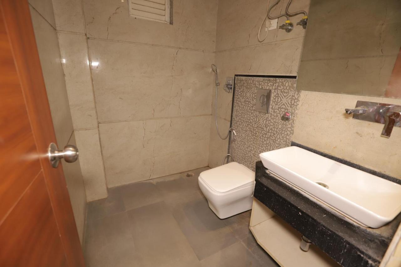 Nh Skye Suites 뉴델리 외부 사진
