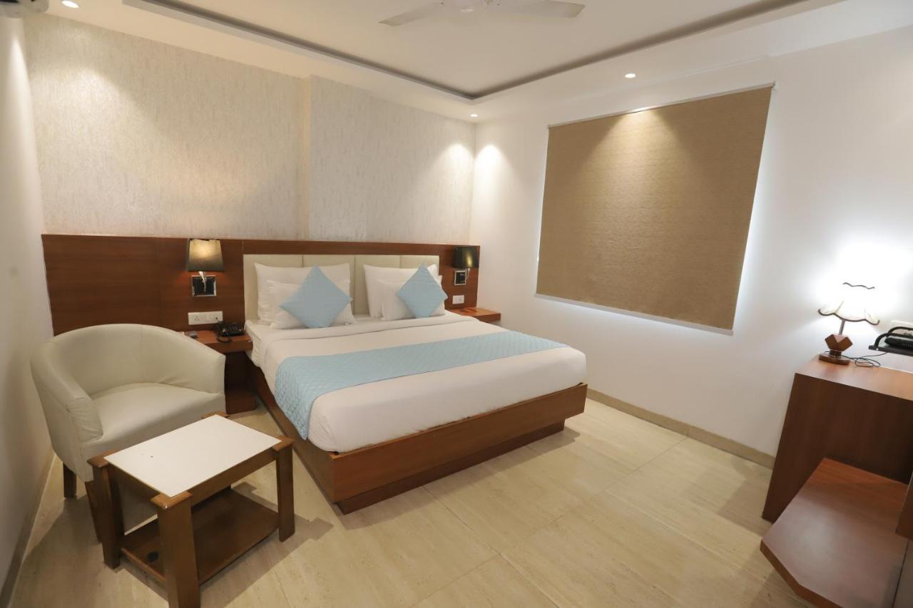 Nh Skye Suites 뉴델리 외부 사진