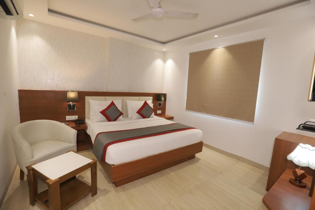 Nh Skye Suites 뉴델리 외부 사진