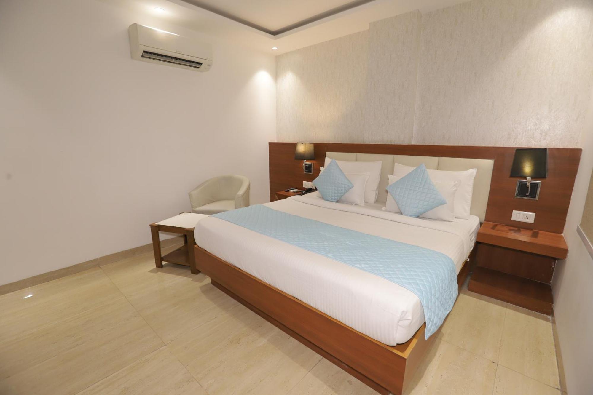 Nh Skye Suites 뉴델리 외부 사진
